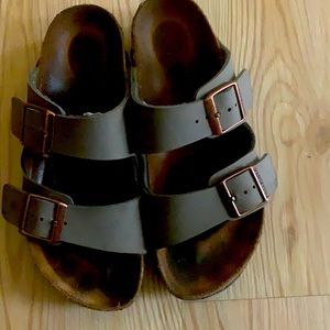 Double strap sandals